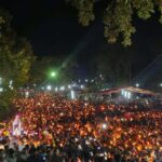 নালিতাবাড়ীতে গারো পাহাড়ে মোমবাতি হাতে অর্ধলাখ তীর্থযাত্রীর আলোর শোভাযাত্রা অনুষ্ঠিত
